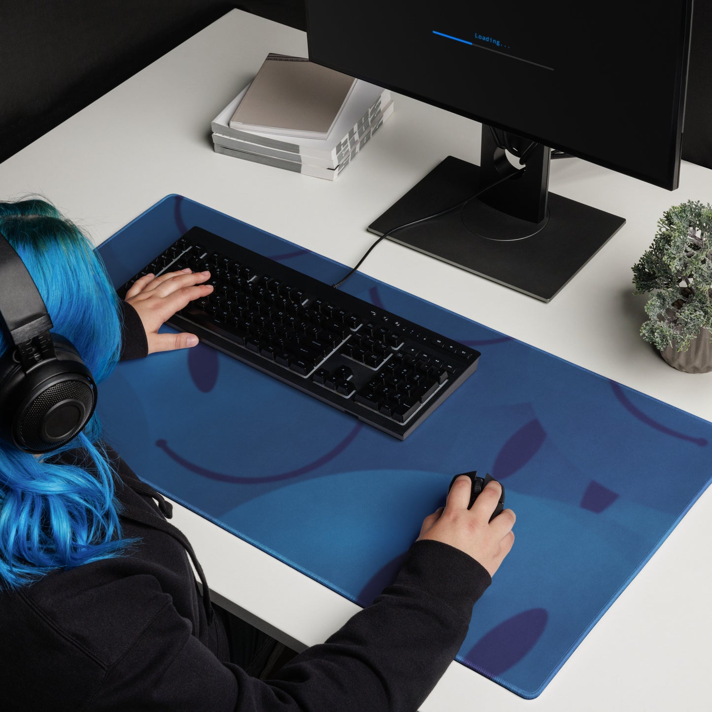 Gaming mouse pad with cute graphic