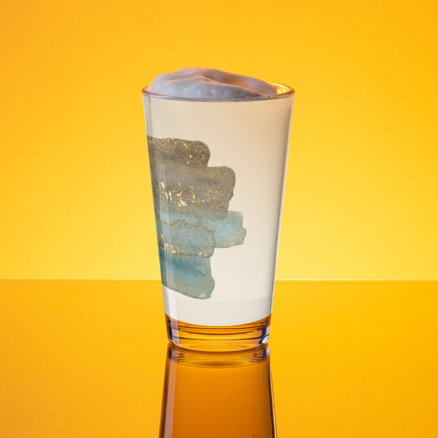 Shaker pint glass