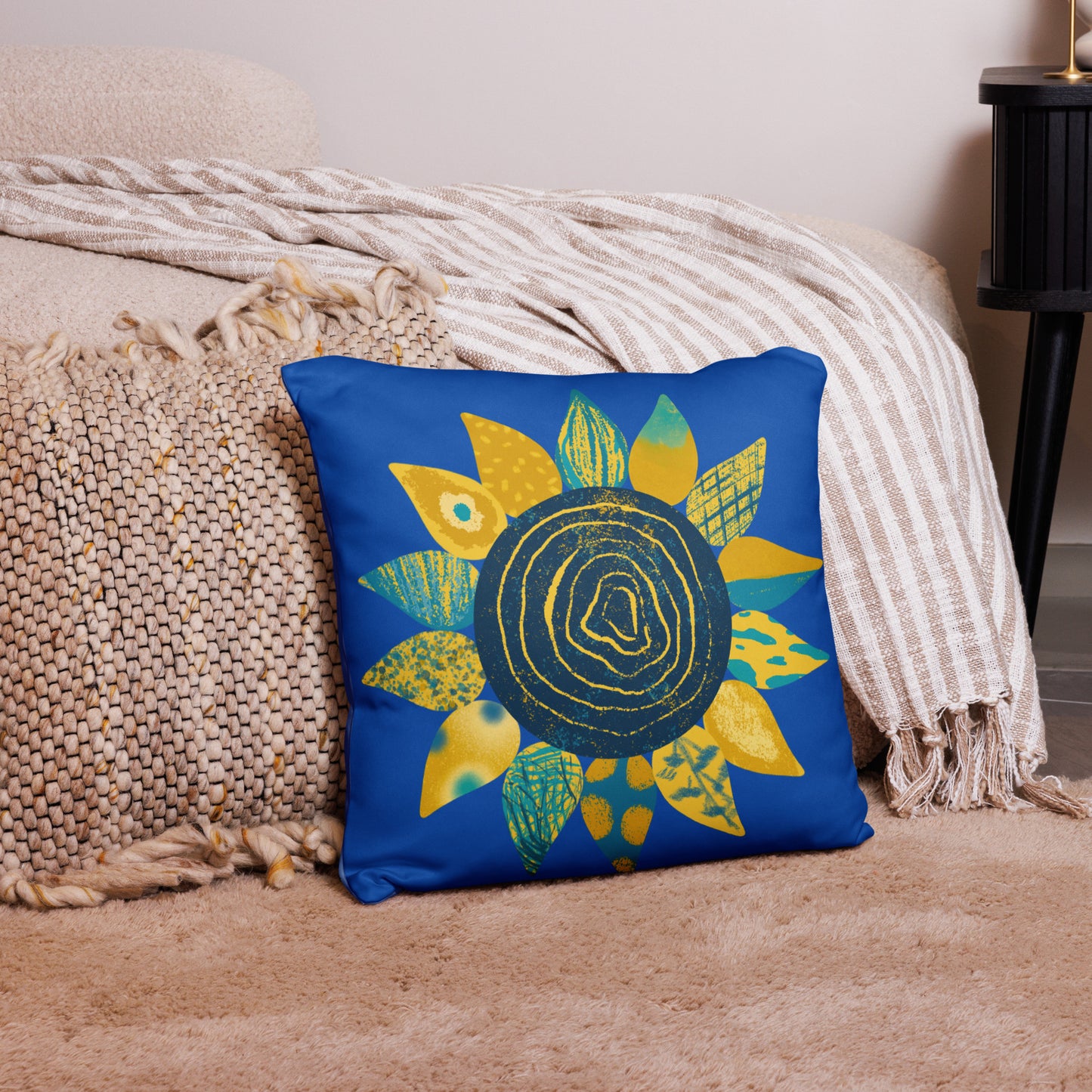 Spiral Color Sunflower Pillow, Sunflower Designed Pillow