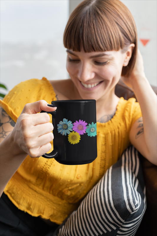 Black Colorful Daisy Mug