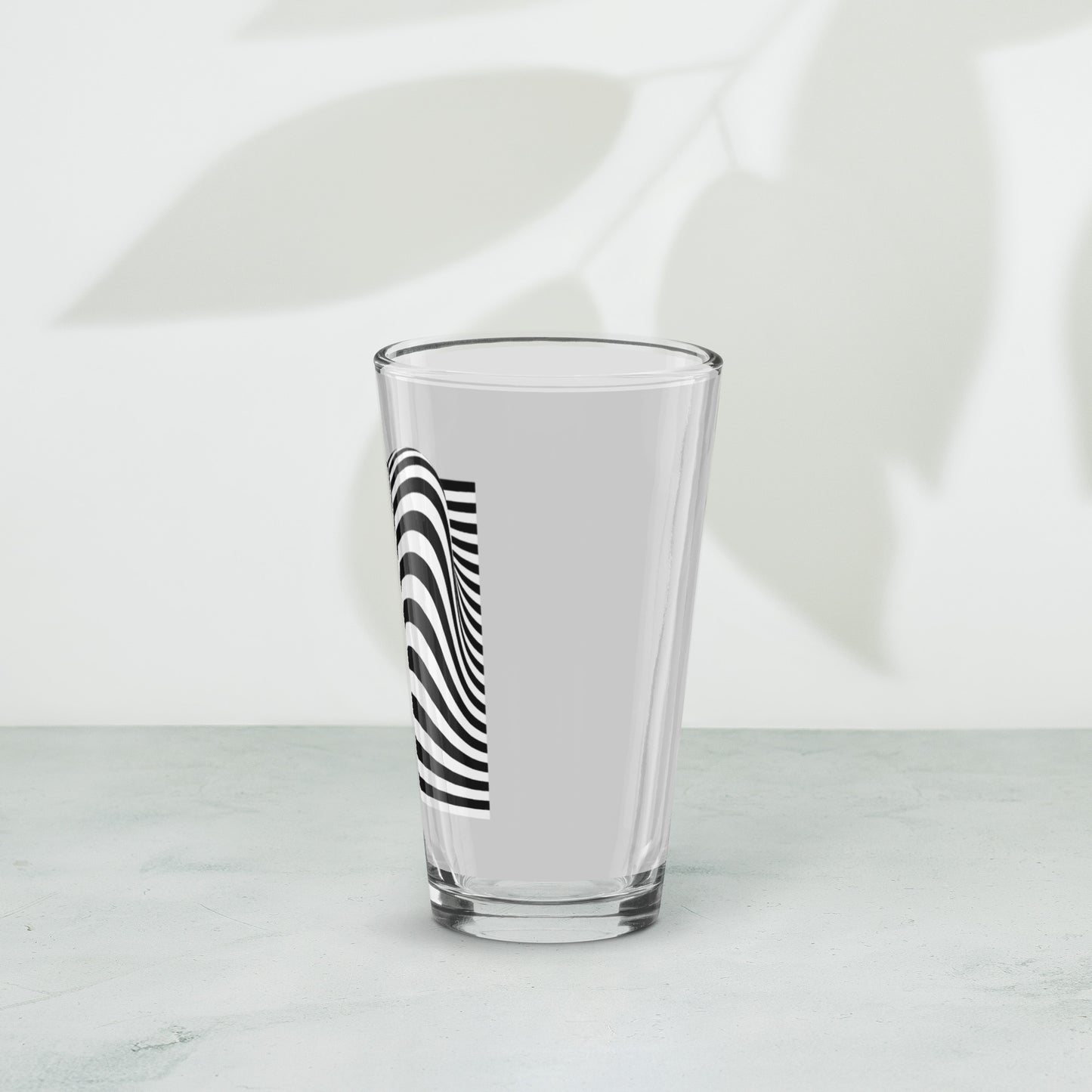 Shaker pint glass