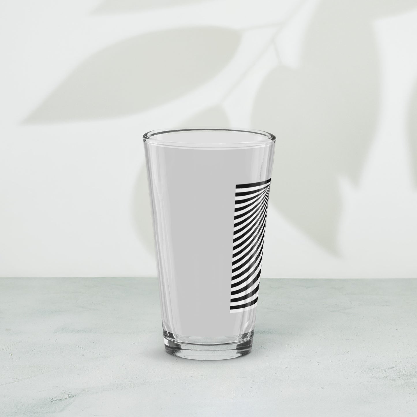 Shaker pint glass