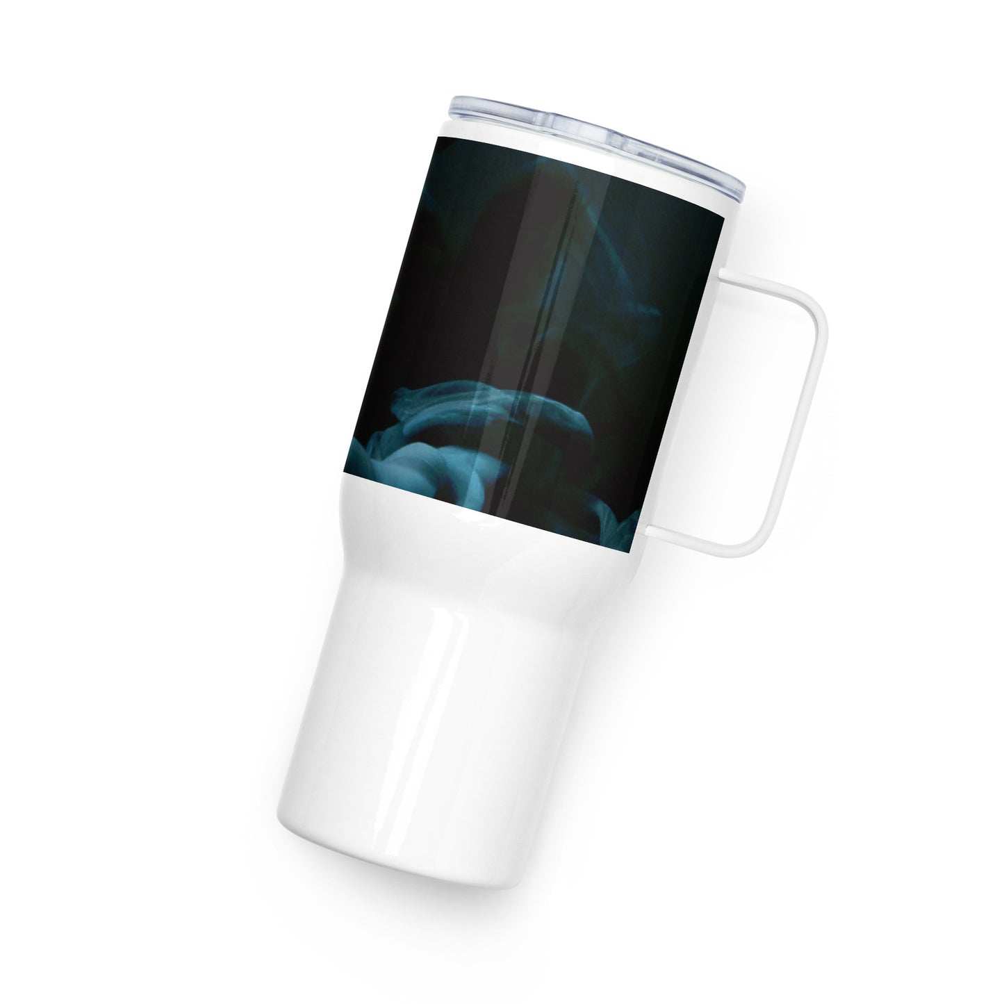 Travel mug with a handle