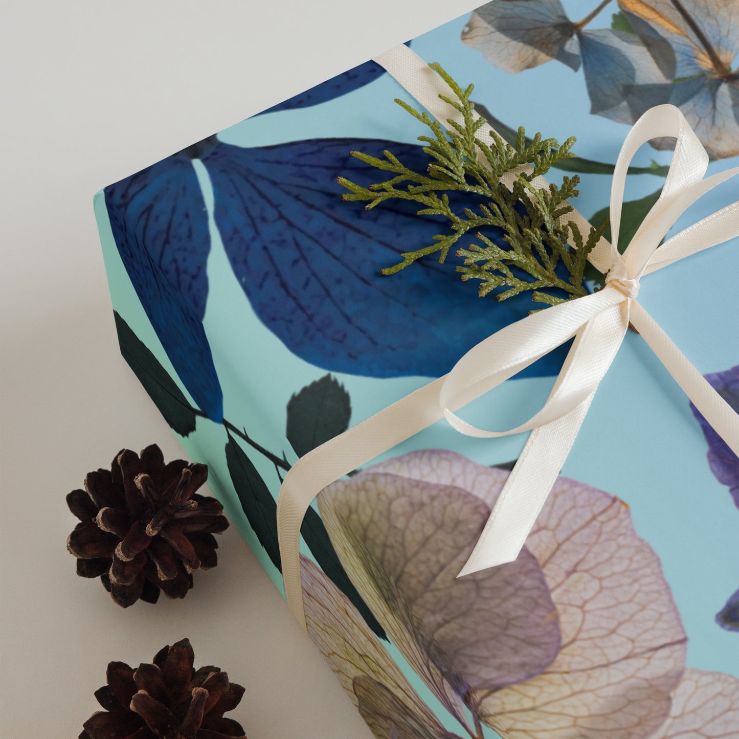 Wrapping paper sheets - flowers